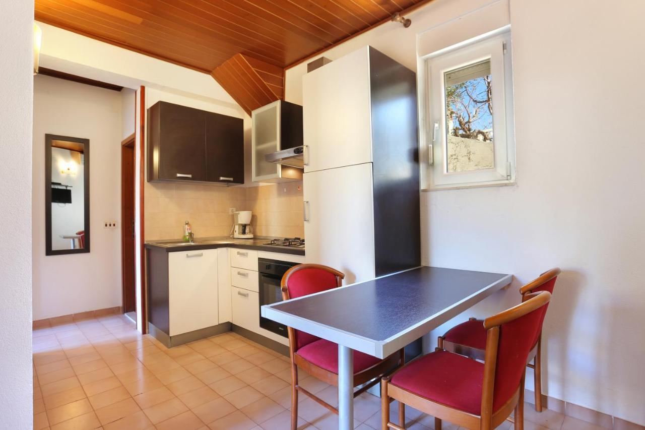 Apartments With A Parking Space Brela, Makarska - 18495 Zewnętrze zdjęcie